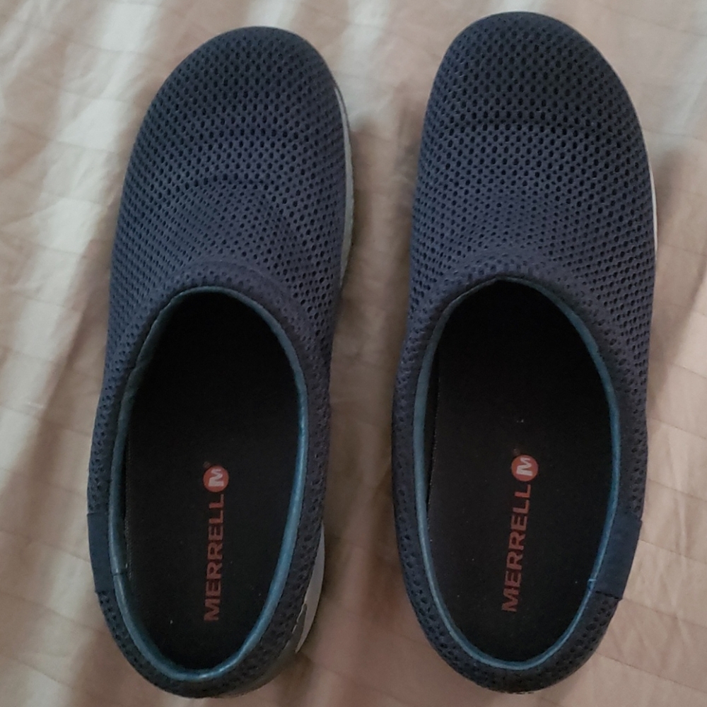 Size 8.5 Merrell Encore Q2 Breez shoes
